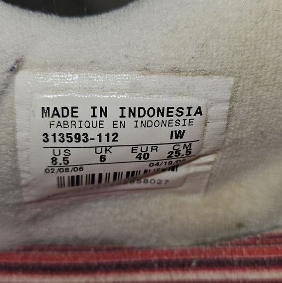 2006 Nike sneakers - Picture 3 of 7